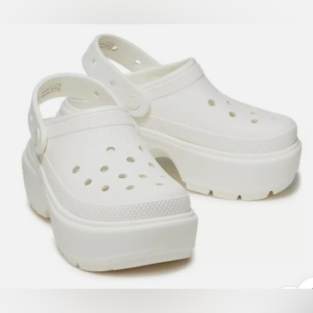 Crocs Stomp Vlogs Platform Clogs Chalk size 8Mens/ 10 Women-NWT
